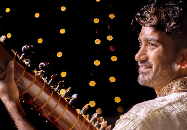 Akash Parekar playing the sitar