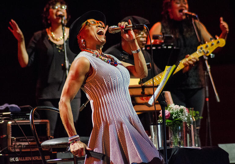 Dee Dee Bridgewater on stage singing