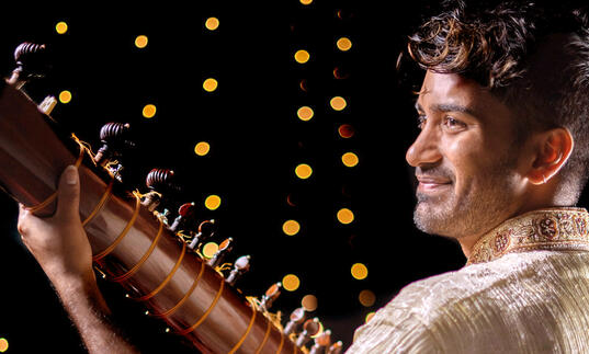 Akash Parekar playing the sitar