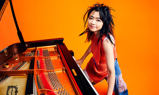 Hiromi on the piano