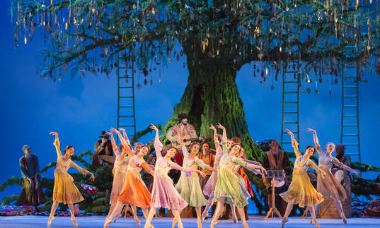 A still from The Winters Tale from the Royal Opera House